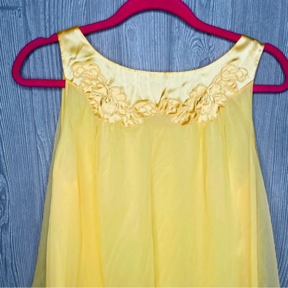 Vintage butter yellow gossard artemis nightgown and robe set chiffon intimates 6 - Picture 8 of 10